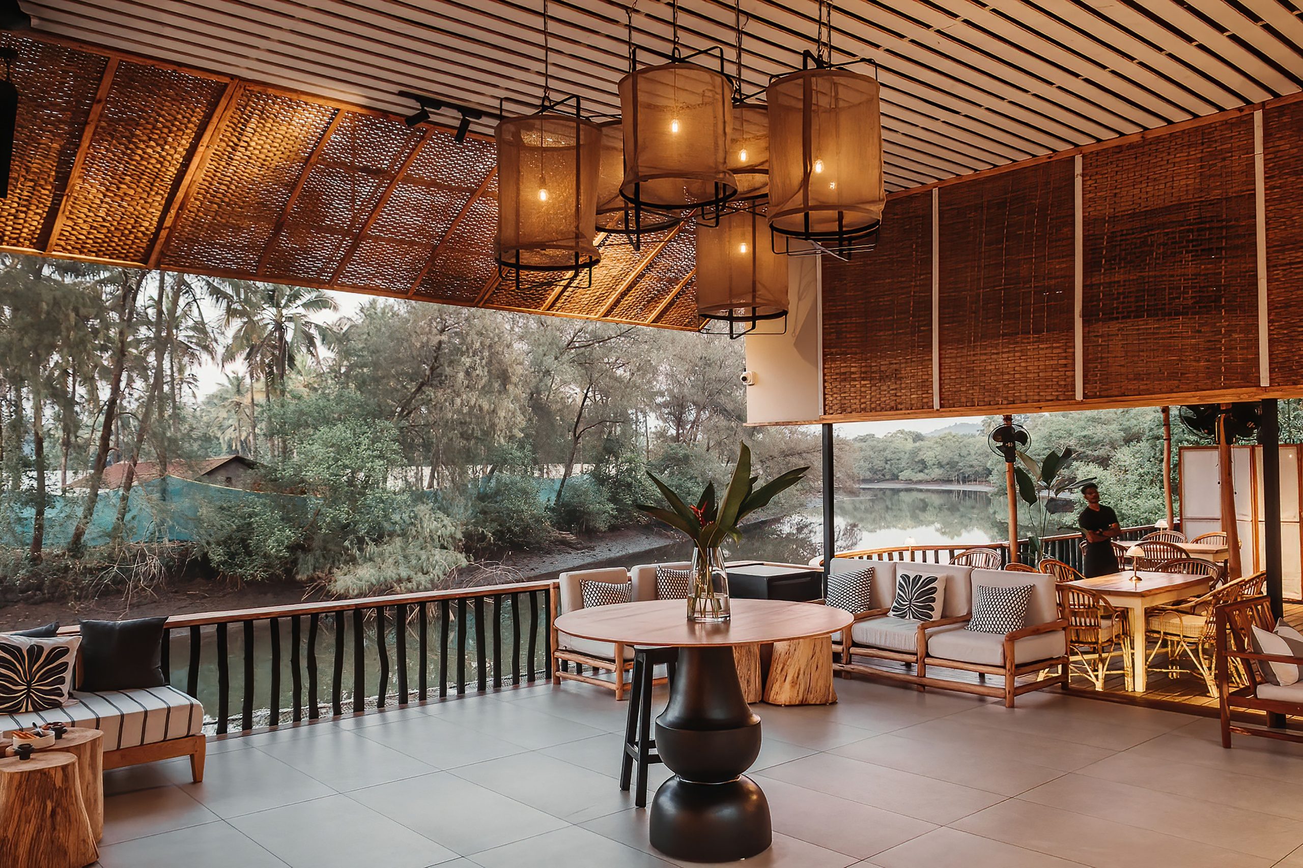 bambu klasik desain gazebo bambu unik