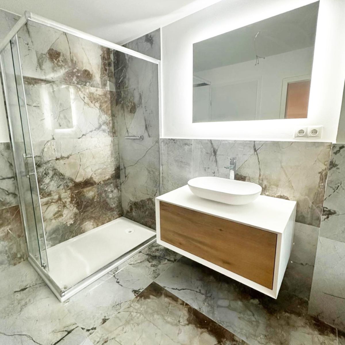 keramik kamar mandi batu alam