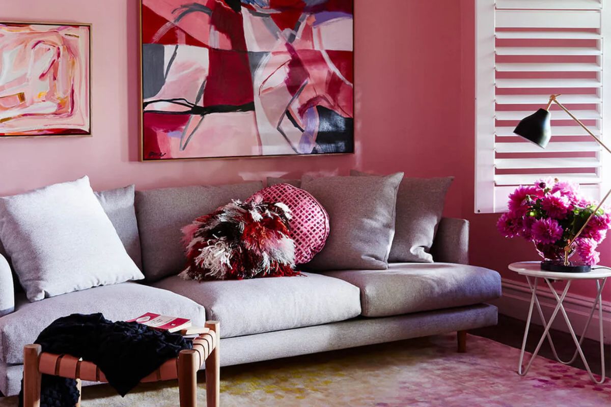 cat rumah warna pink fanta candy