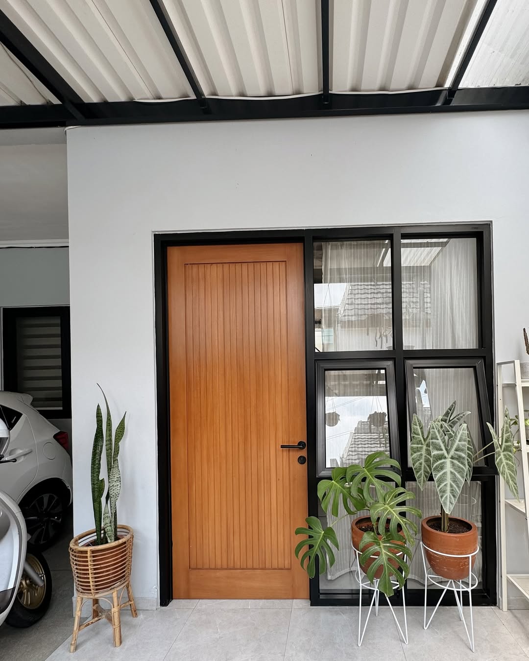 Model Pintu dan Jendela Rumah Bagian Depan Minimalis Kayu & Aluminium Model Pintu dan Jendela Rumah Bagian Depan Minimalis Kayu & Aluminium