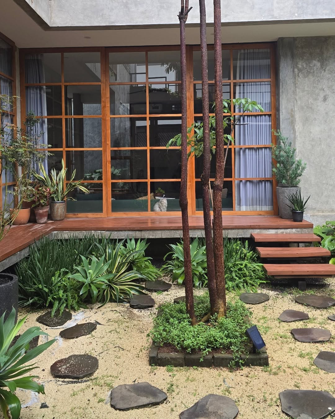 Inspirasi Model Pintu dan Jendela Depan Rumah Japandi Inspirasi Model Pintu dan Jendela Depan Rumah Japandi