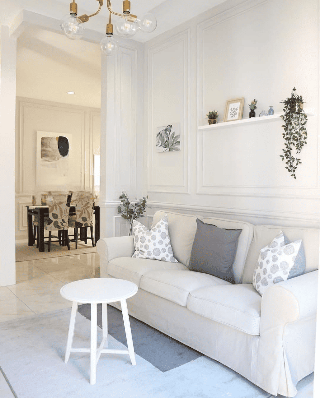 model wall moulding ruang tamu minimalis