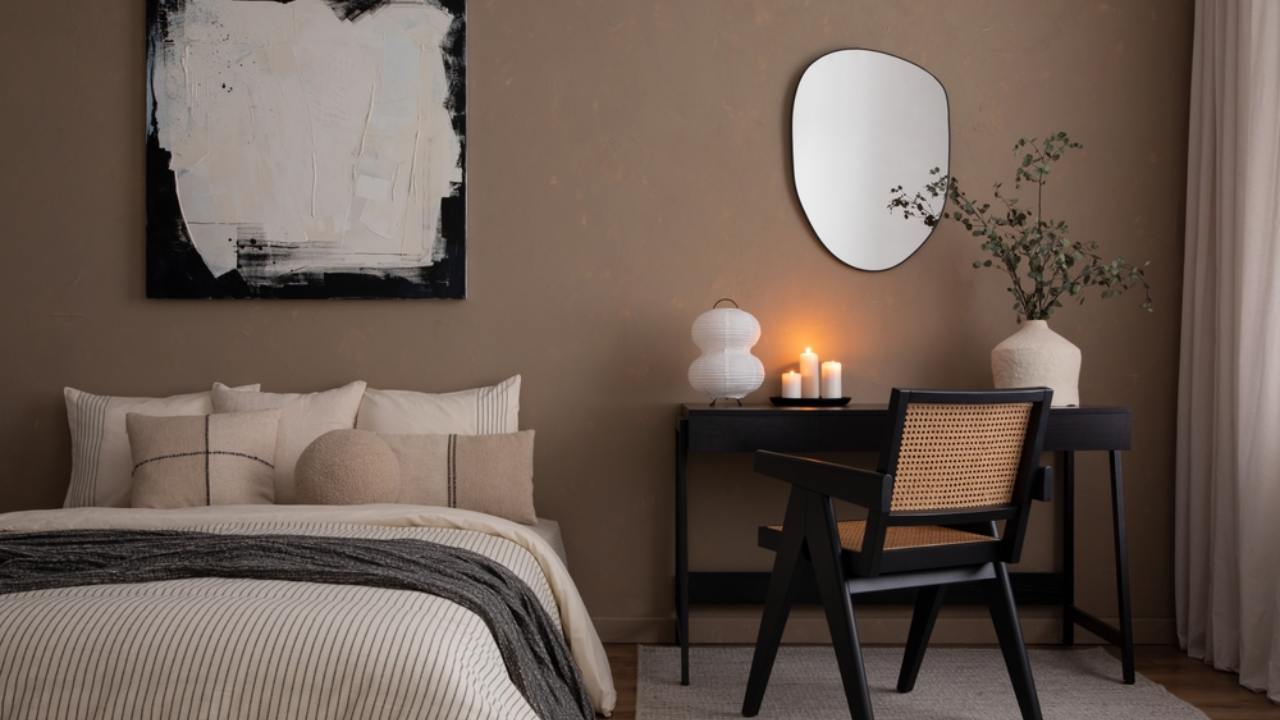 desain kamar warna coklat tua