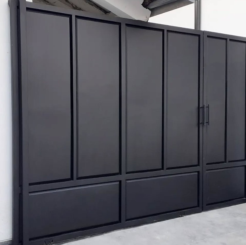 3. Model Pintu Besi Motif Pelat Tekuk