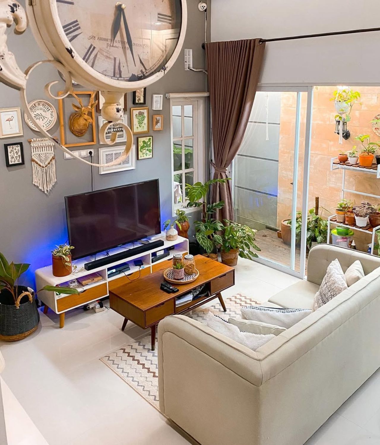 warna cat ruang tv minimalis