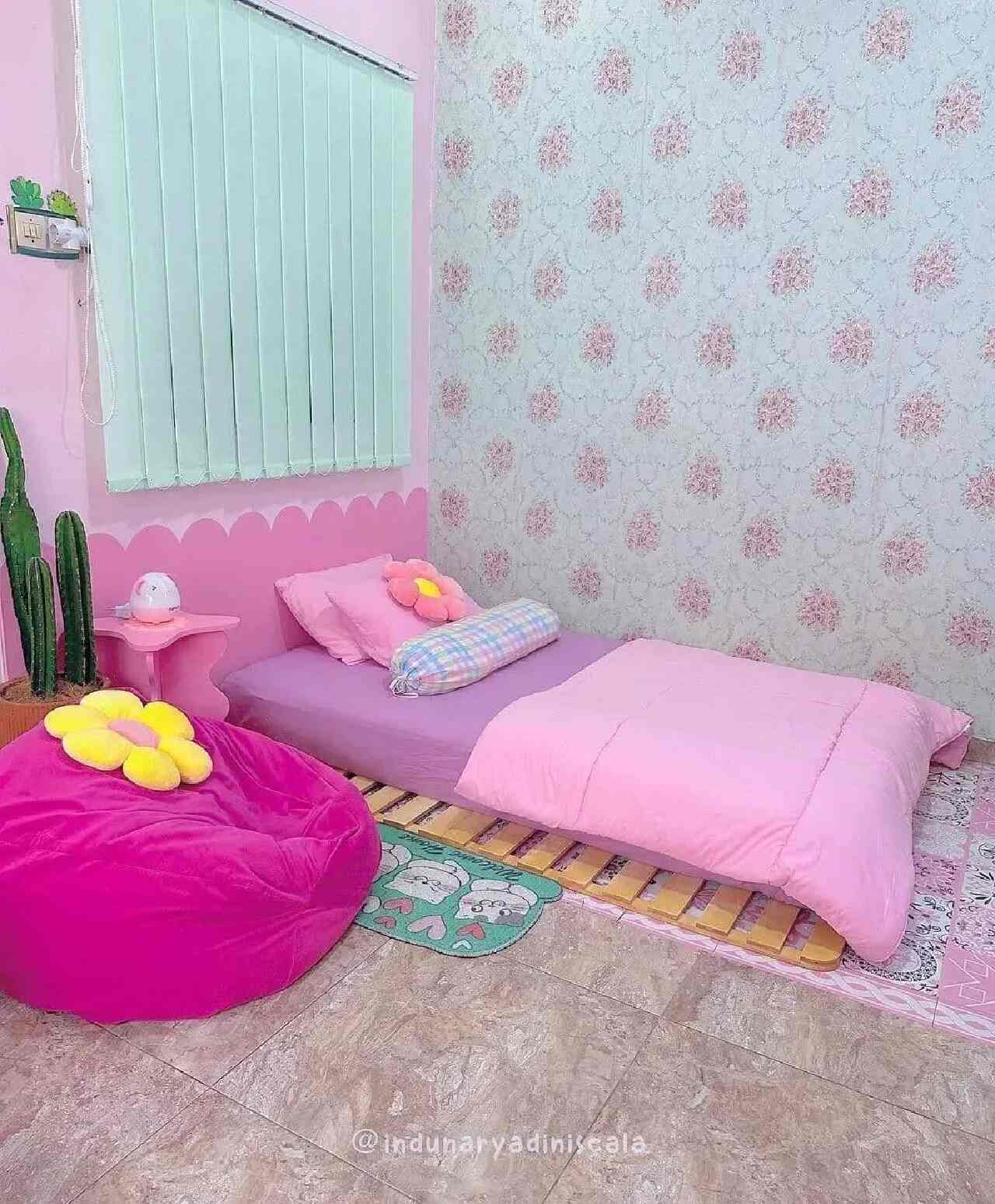 Desain Kamar Tidur Cewek 1x1