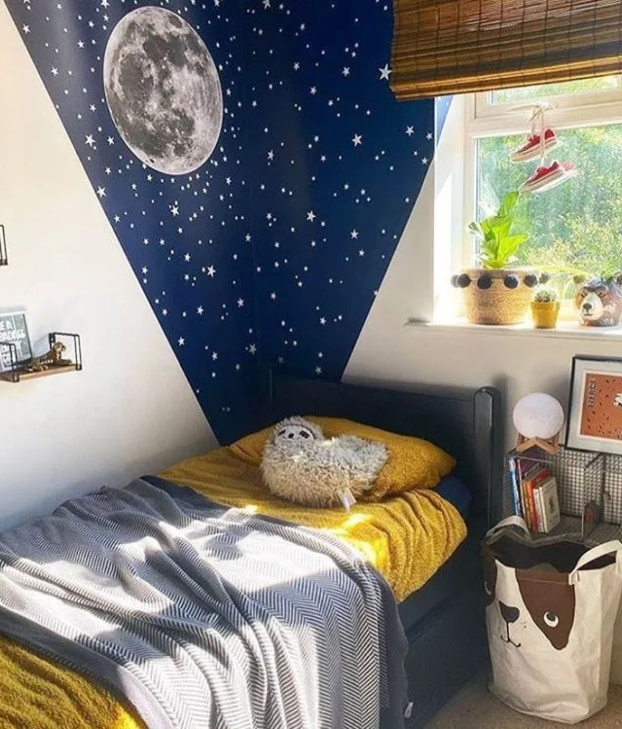 contoh dekorasi kamar anak laki-laki sederhana