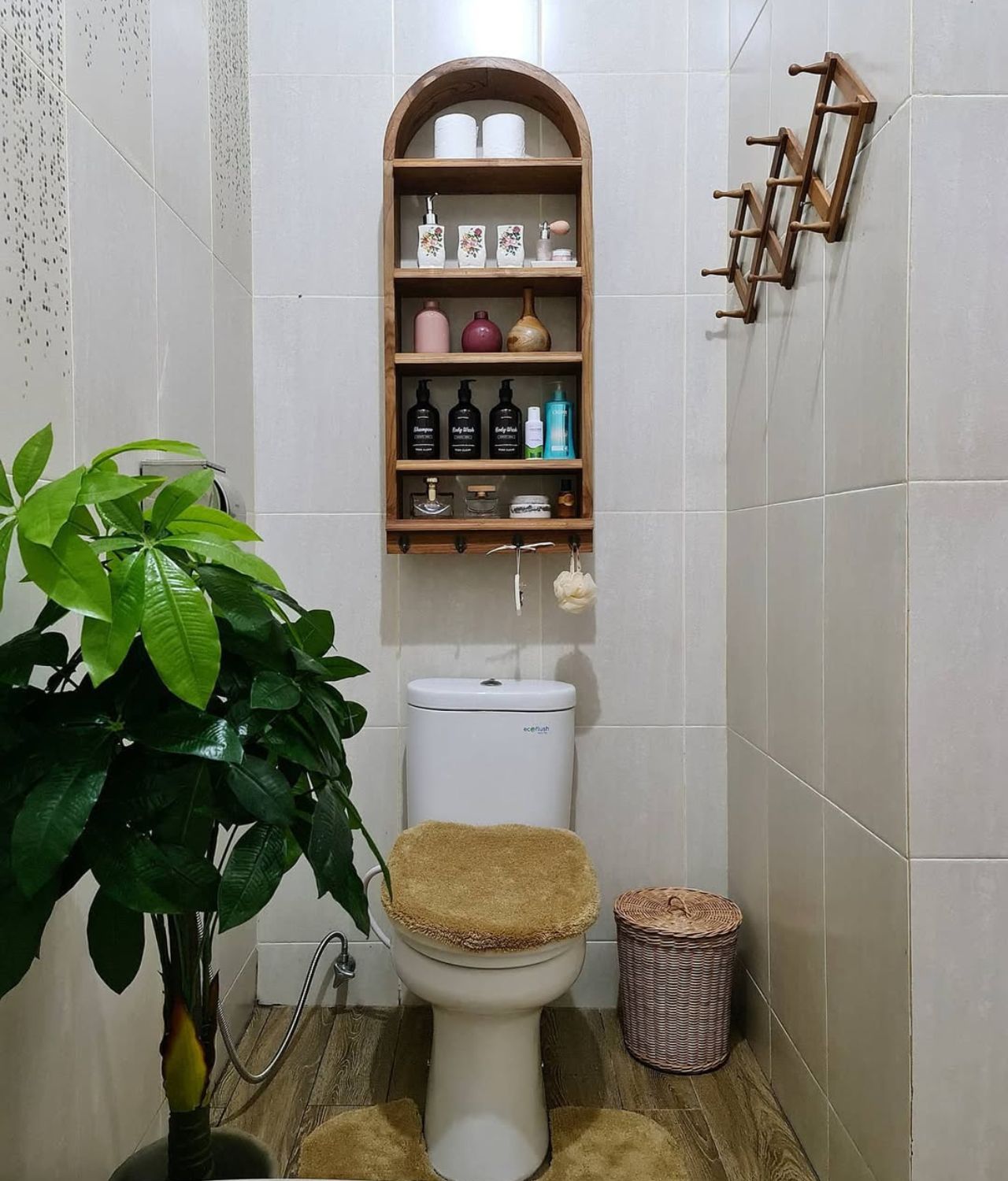 rak kamar mandi dari kayu
