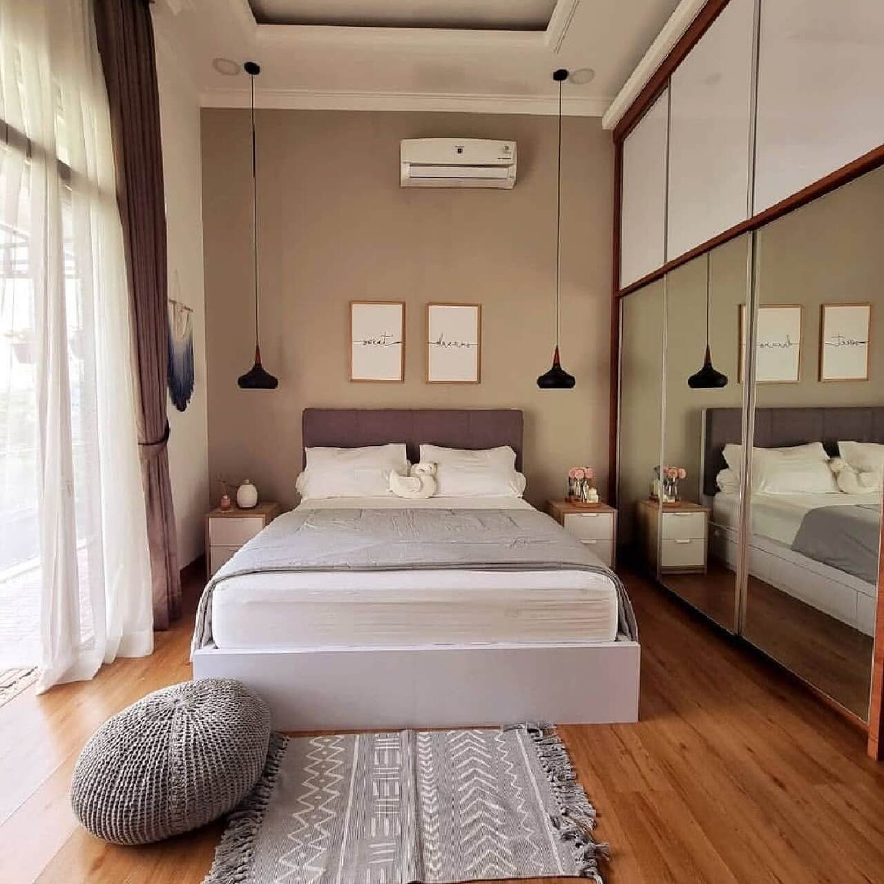 rekomendasi warna cat tembok untuk lantai coklat muda