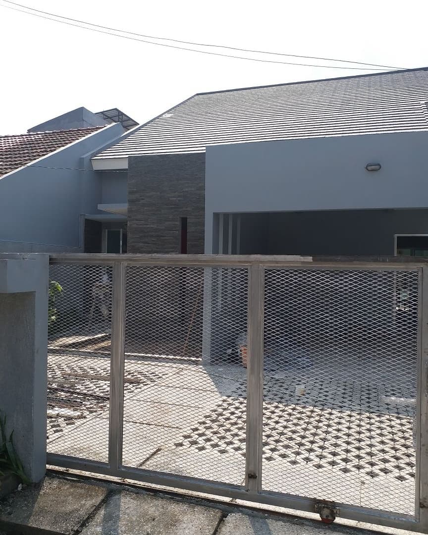 1. Desain Pagar Kawat Harmonika untuk Rumah Minimalis