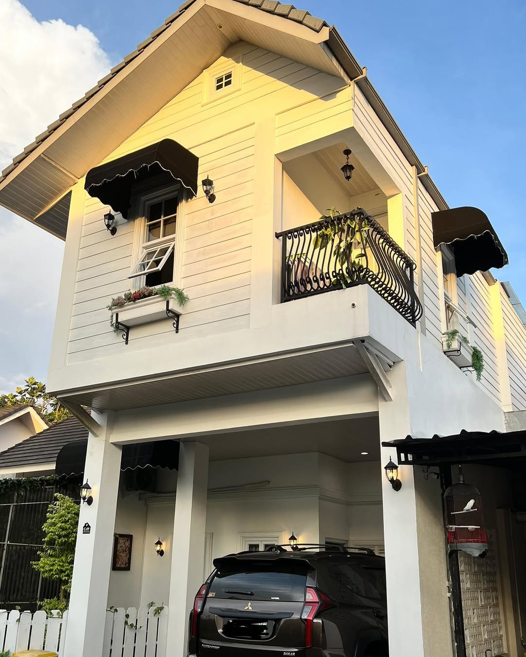 kombinasi cat rumah hitam putih kombinasi cat rumah hitam putih
