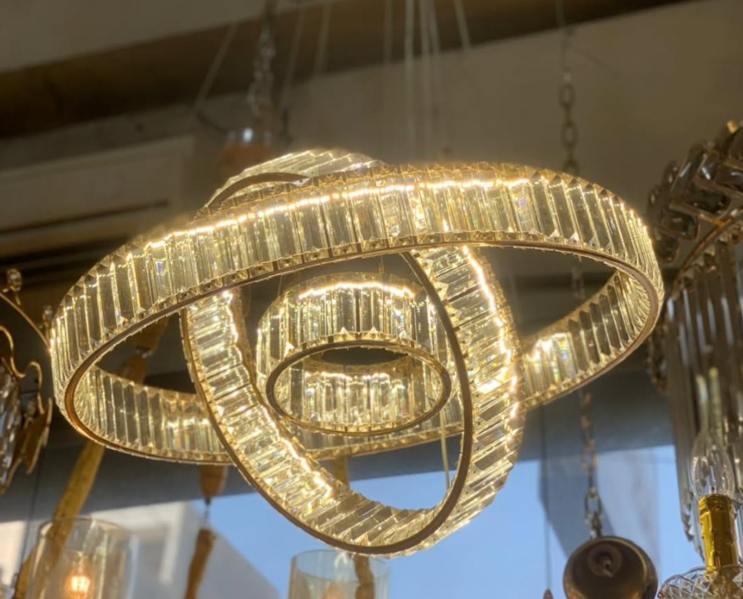 5. Desain Lampu Ruang Tamu Minimalis Kristal