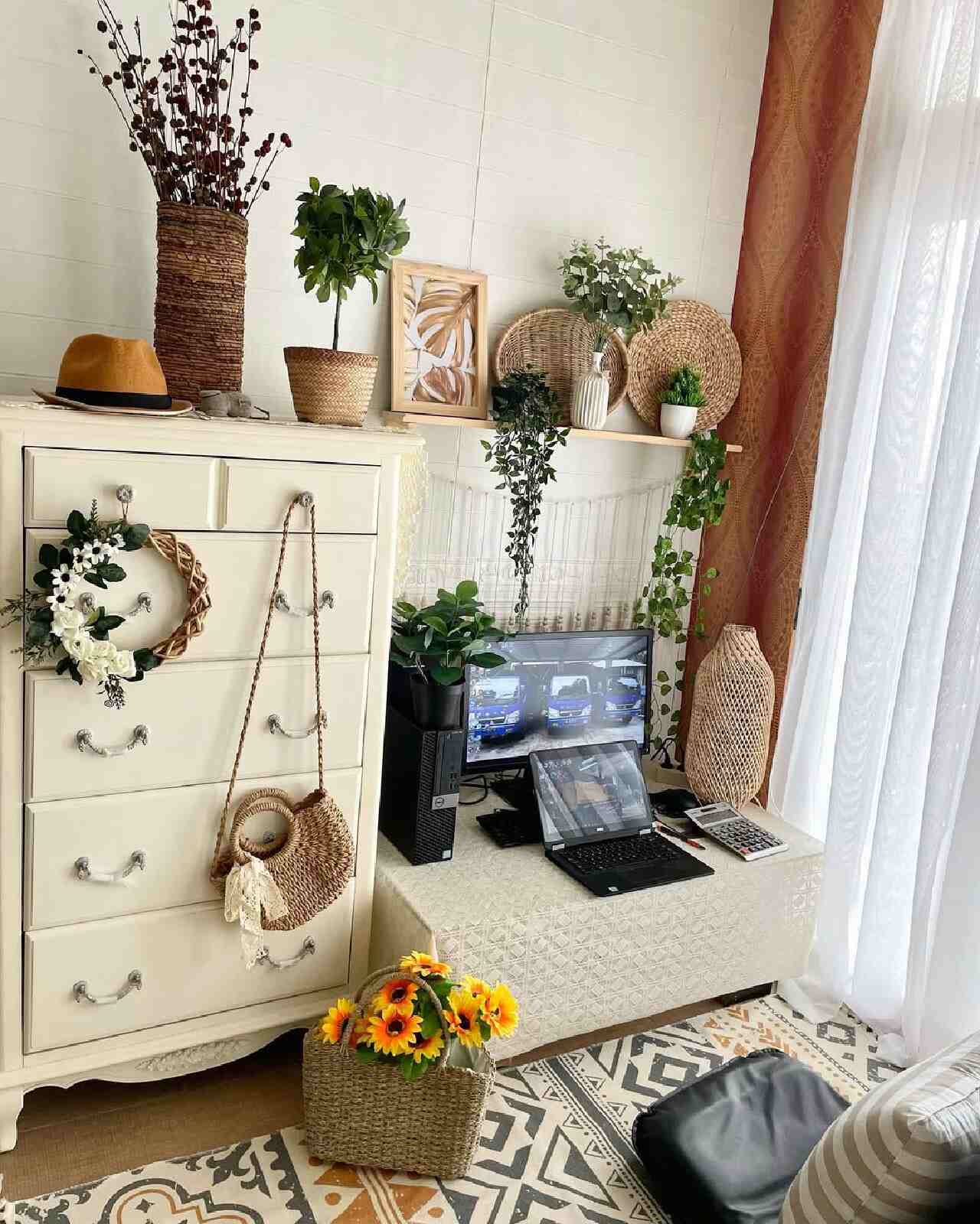 Model Ruang Belajar Aesthetic