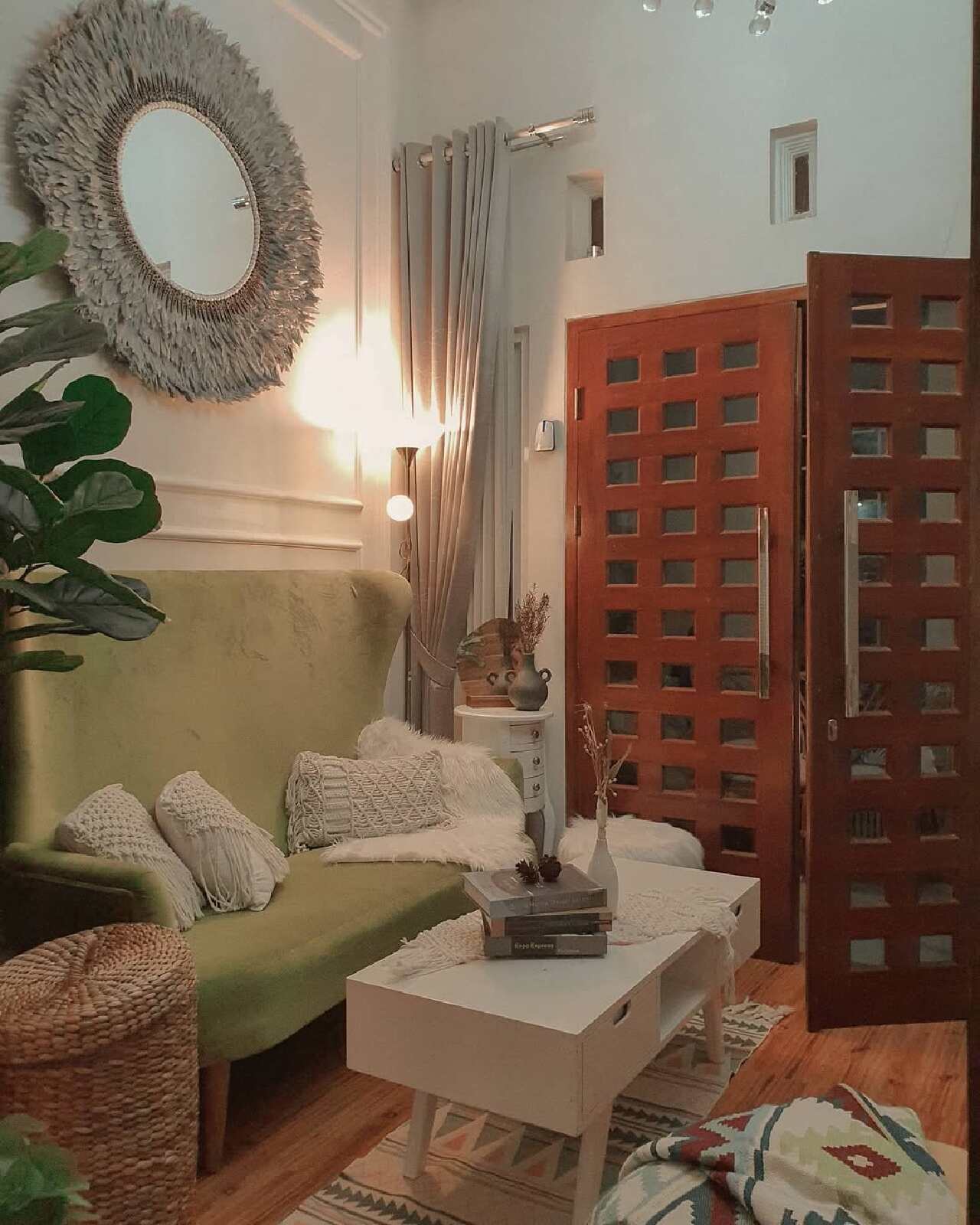 Desain Ruang Tamu 3x4 Skandinavian Pintu Tengah