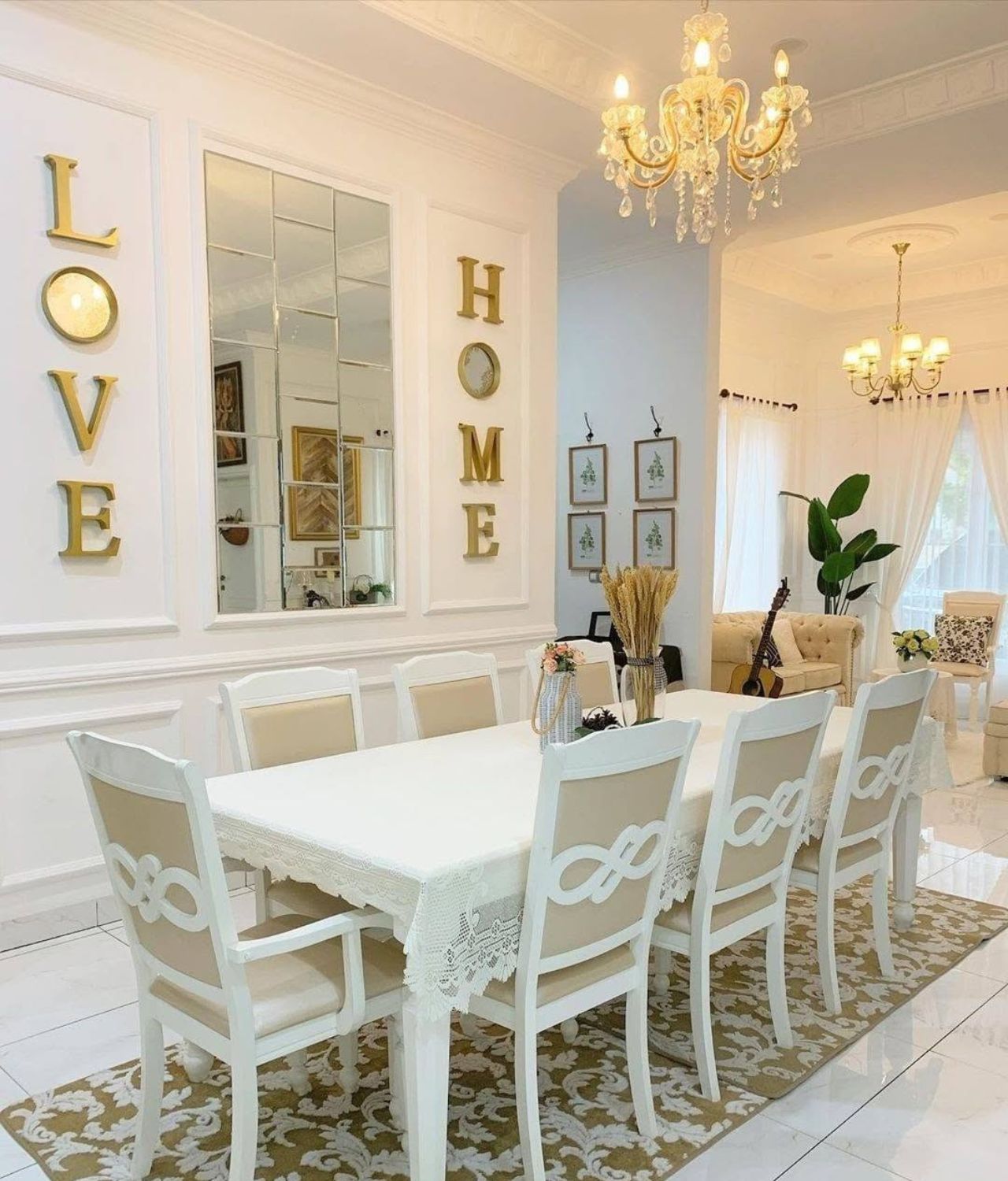 Interior Ruang Makan Mewah Modern