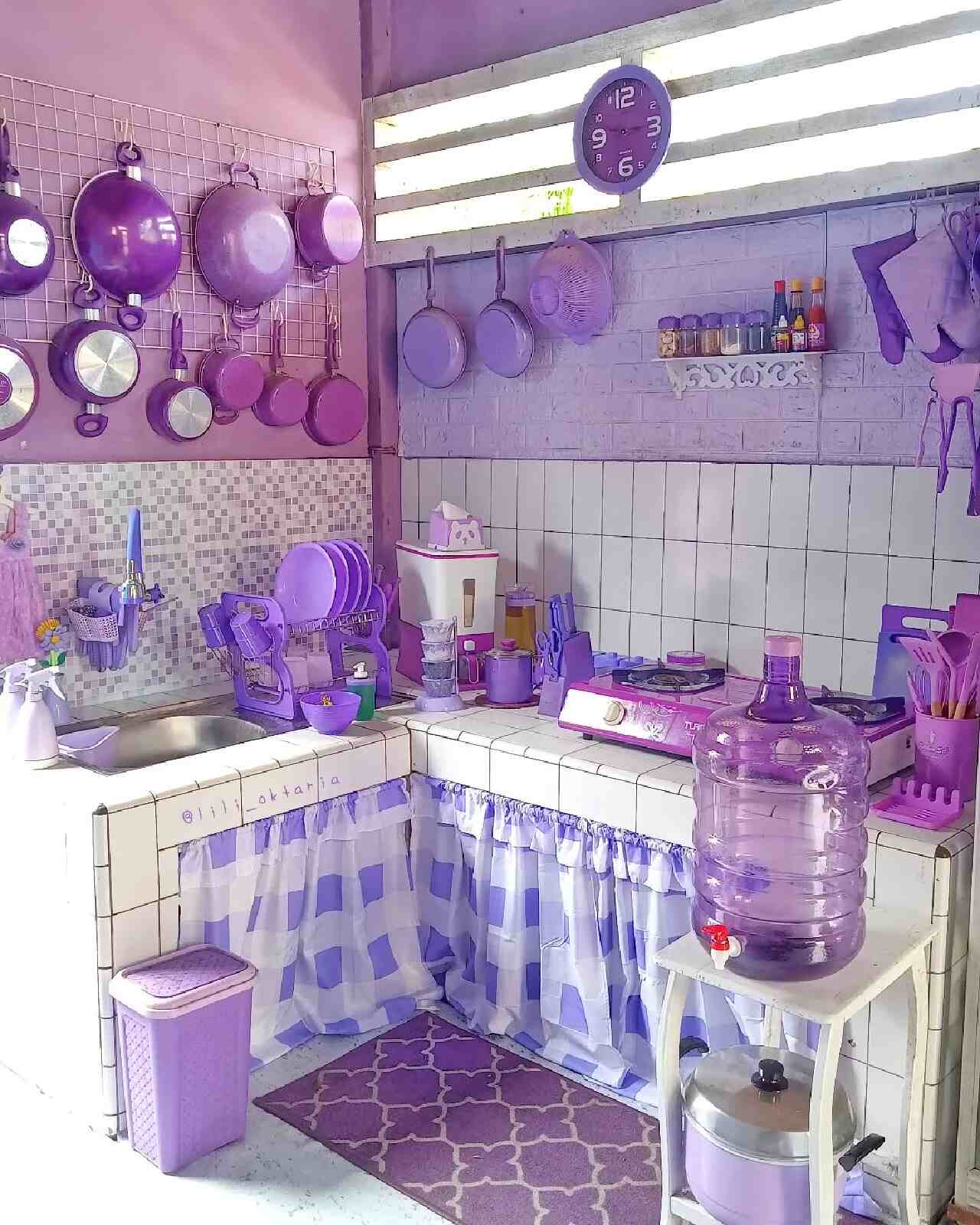 dapur warna ungu minimalis