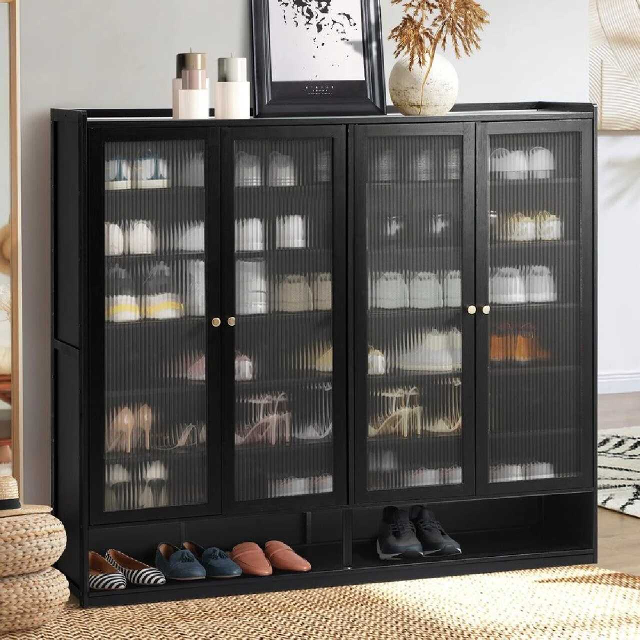 Desain Rak Sepatu Kaca