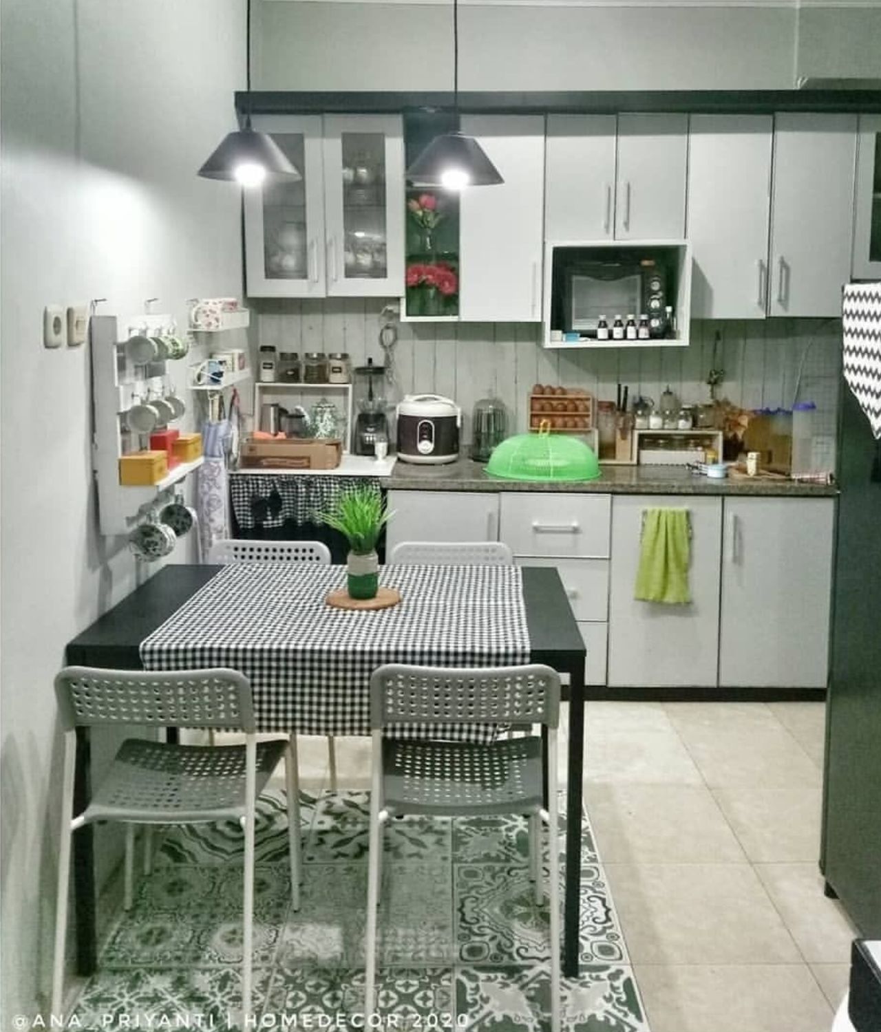 contoh warna cat ruang makan