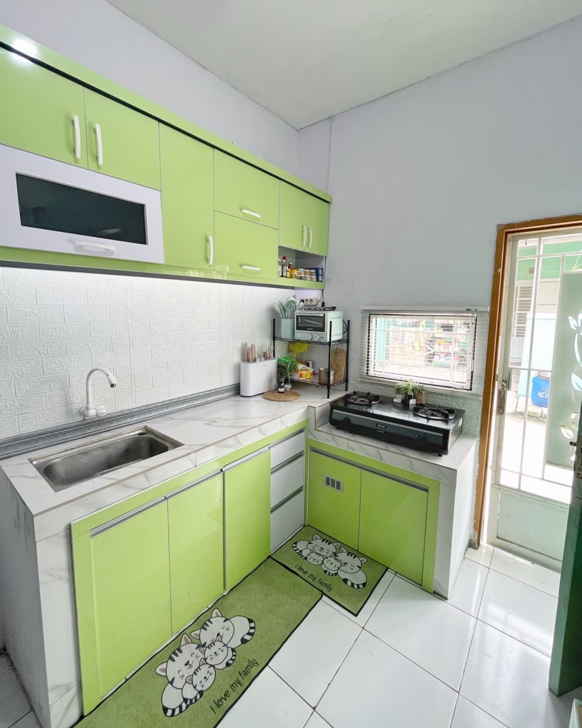 4. Desain Dapur Hijau Sederhana Konsep Minimalis