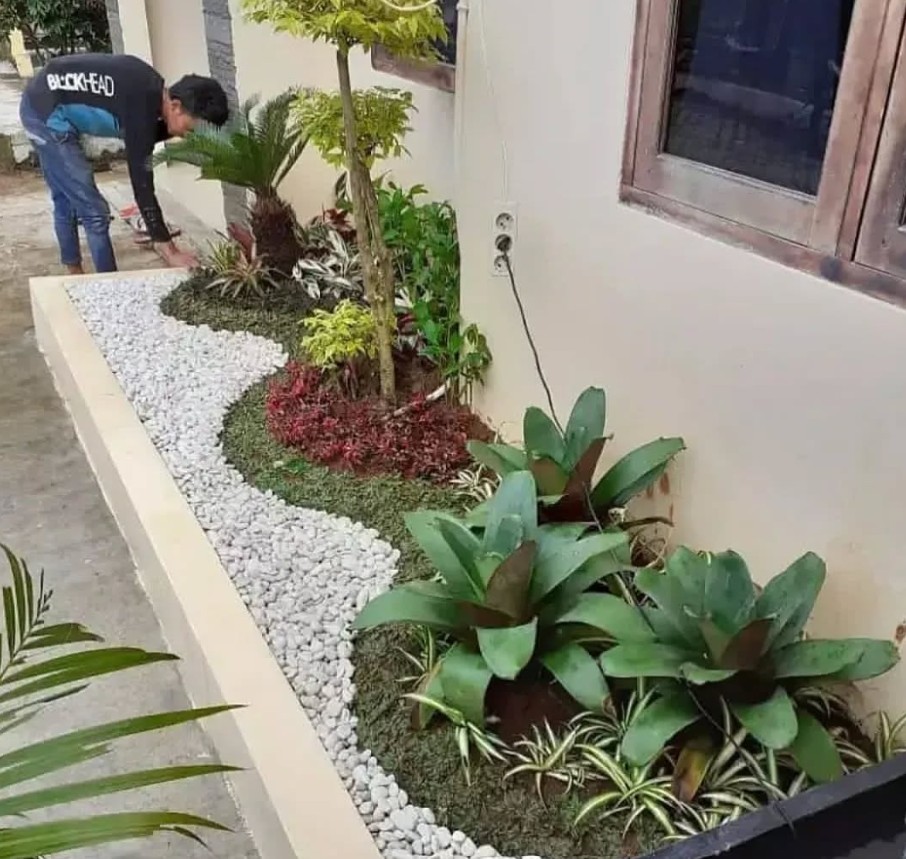 2. Desain Taman Batu Kerikil Minimalis