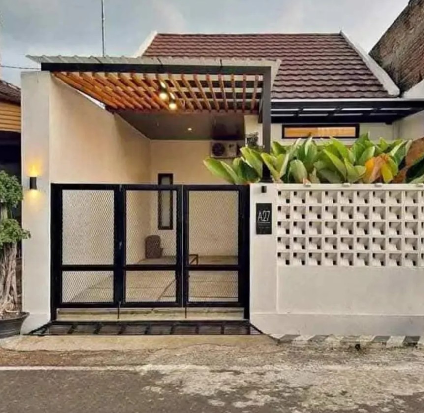 Desain Carport dan Teras Bergaya Minimalis Industrial