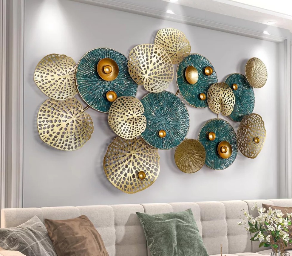 Hiasan Dinding Kerajinan Tembaga dan Kuningan dengan Motif Relief