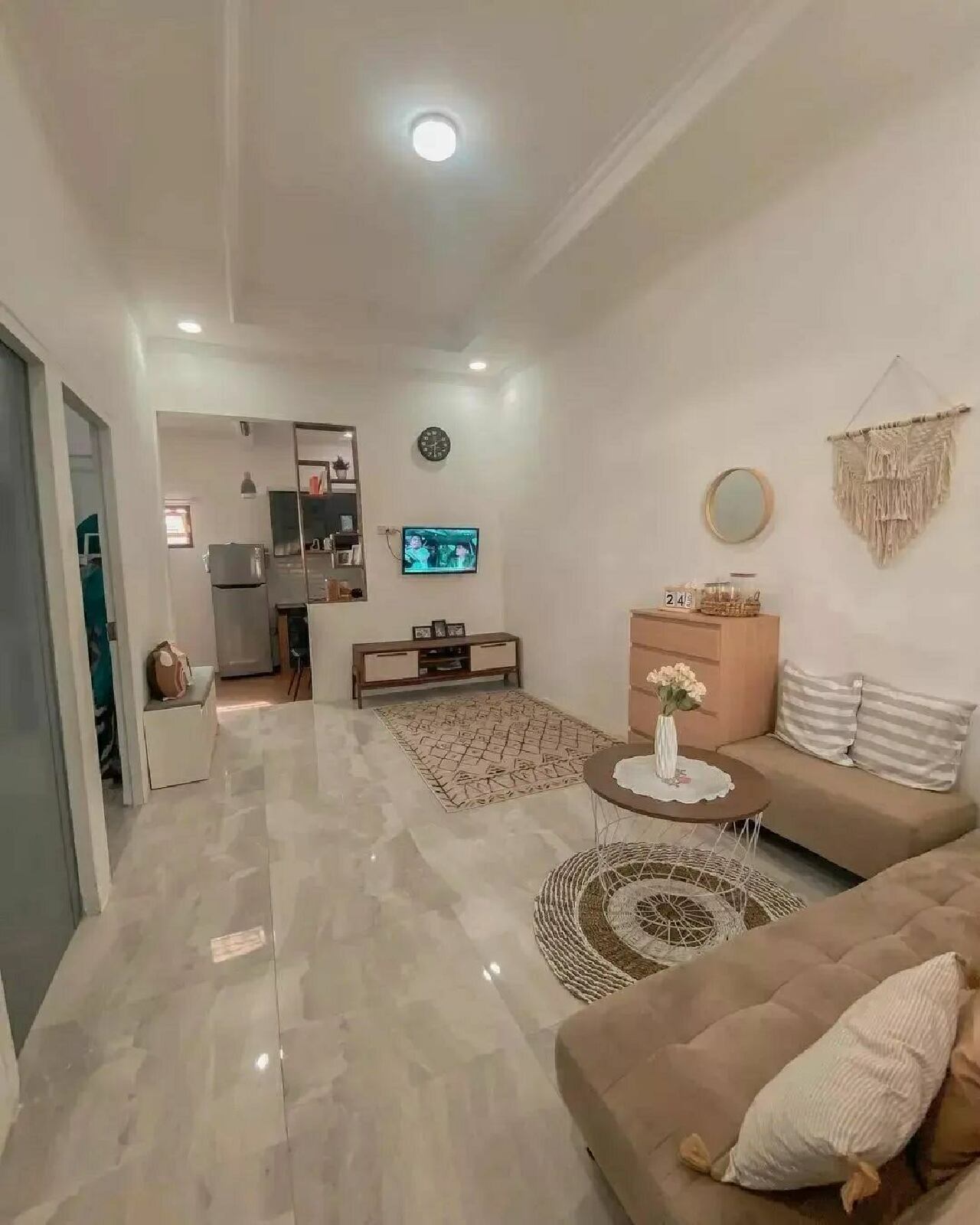 Keramik Lantai Ruang Tamu Elegan
