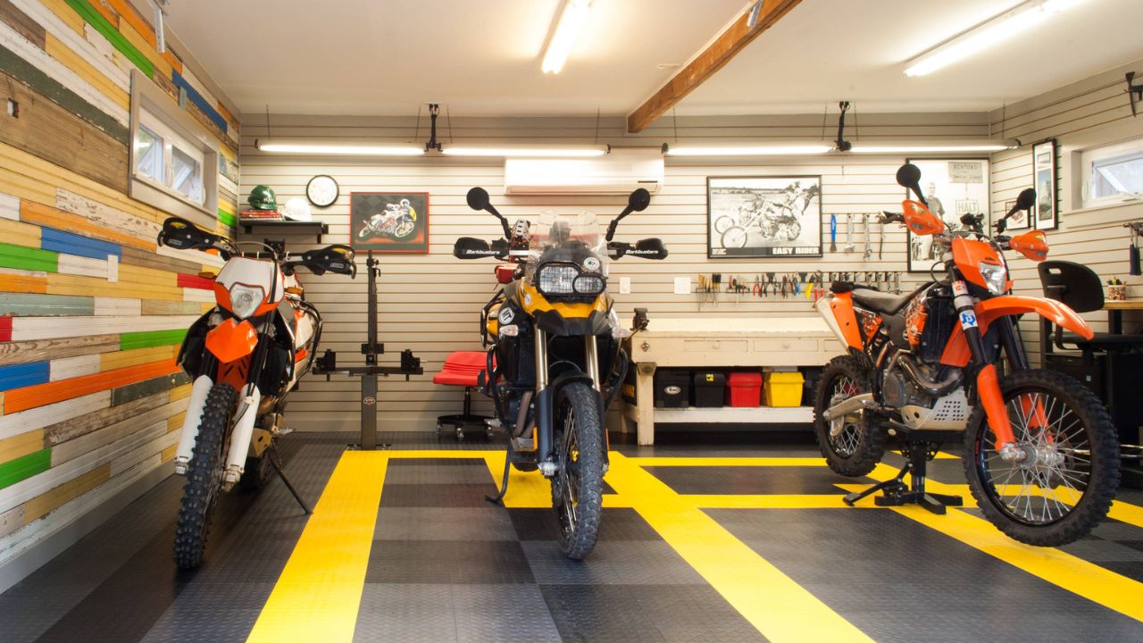 desain garasi motor keren