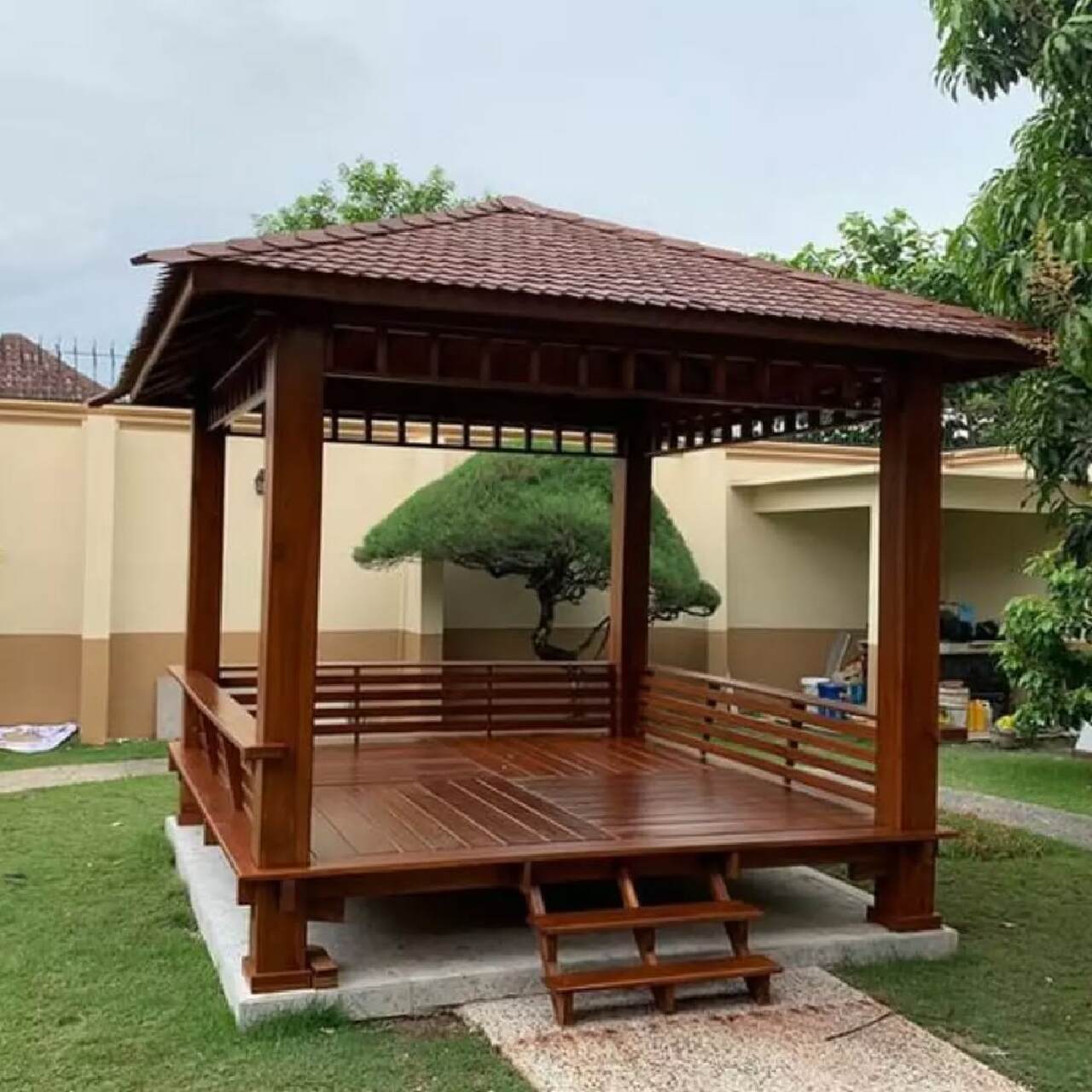 gazebo kayu sederhana