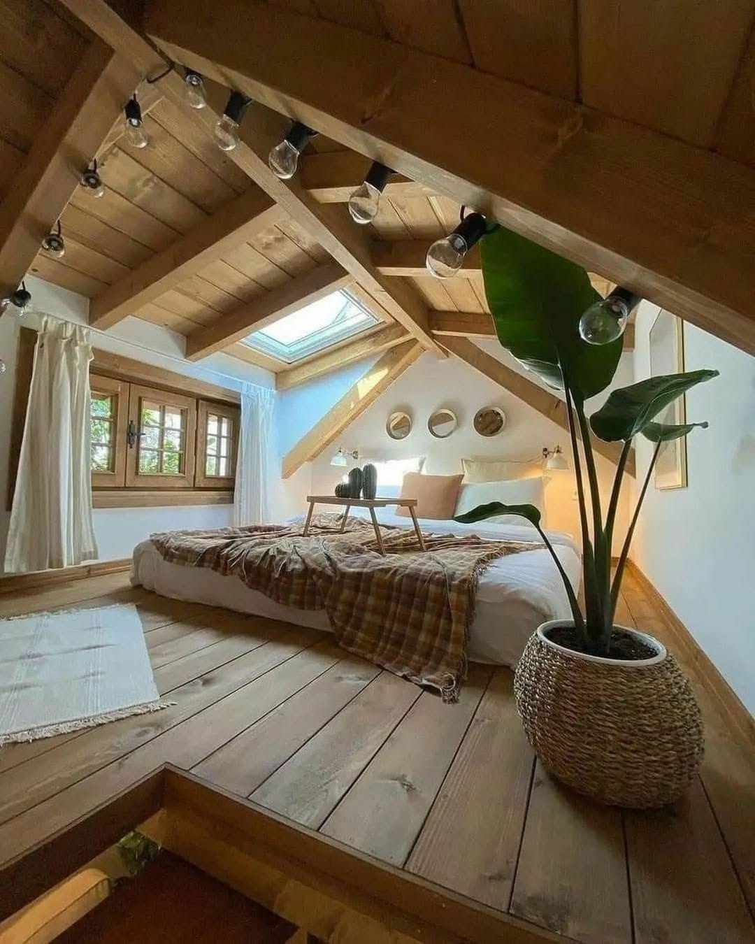 kamar loteng sederhana