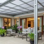 5 Penutup Hujan untuk Teras yang Praktis dan Tahan Lama