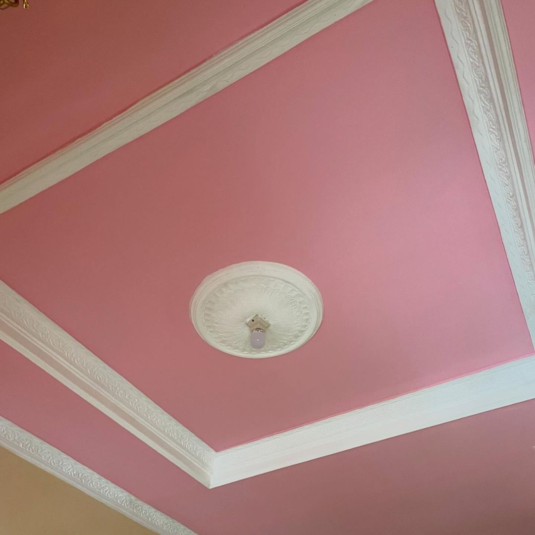 2. Model Plafon GRC Board Nuansa Merah Muda