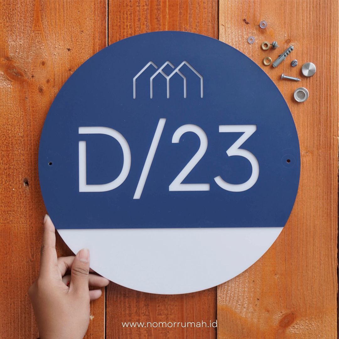 3. Desain Nomor Rumah Lingkaran dengan Font Minimalis