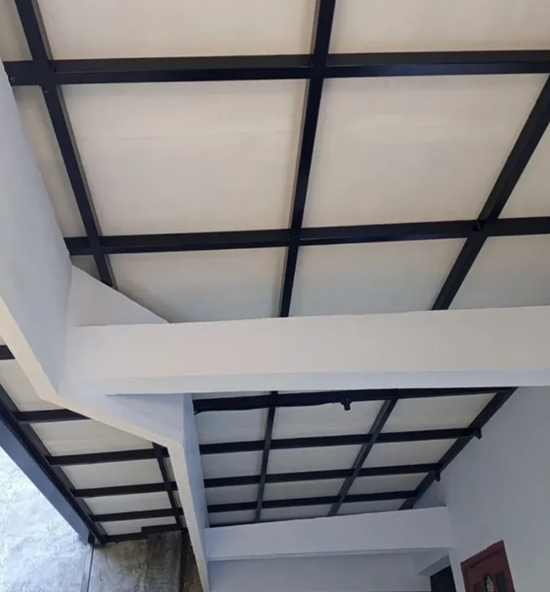 3. Model Plafon Kalsi Board Nuansa Putih Minimalis