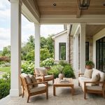 7 Model Teras Rumah Klasik Modern, Bikin Hunian Makin Menawan