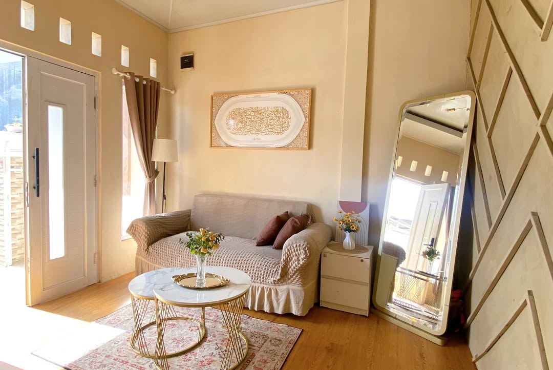 kaligrafi dinding ruang tamu