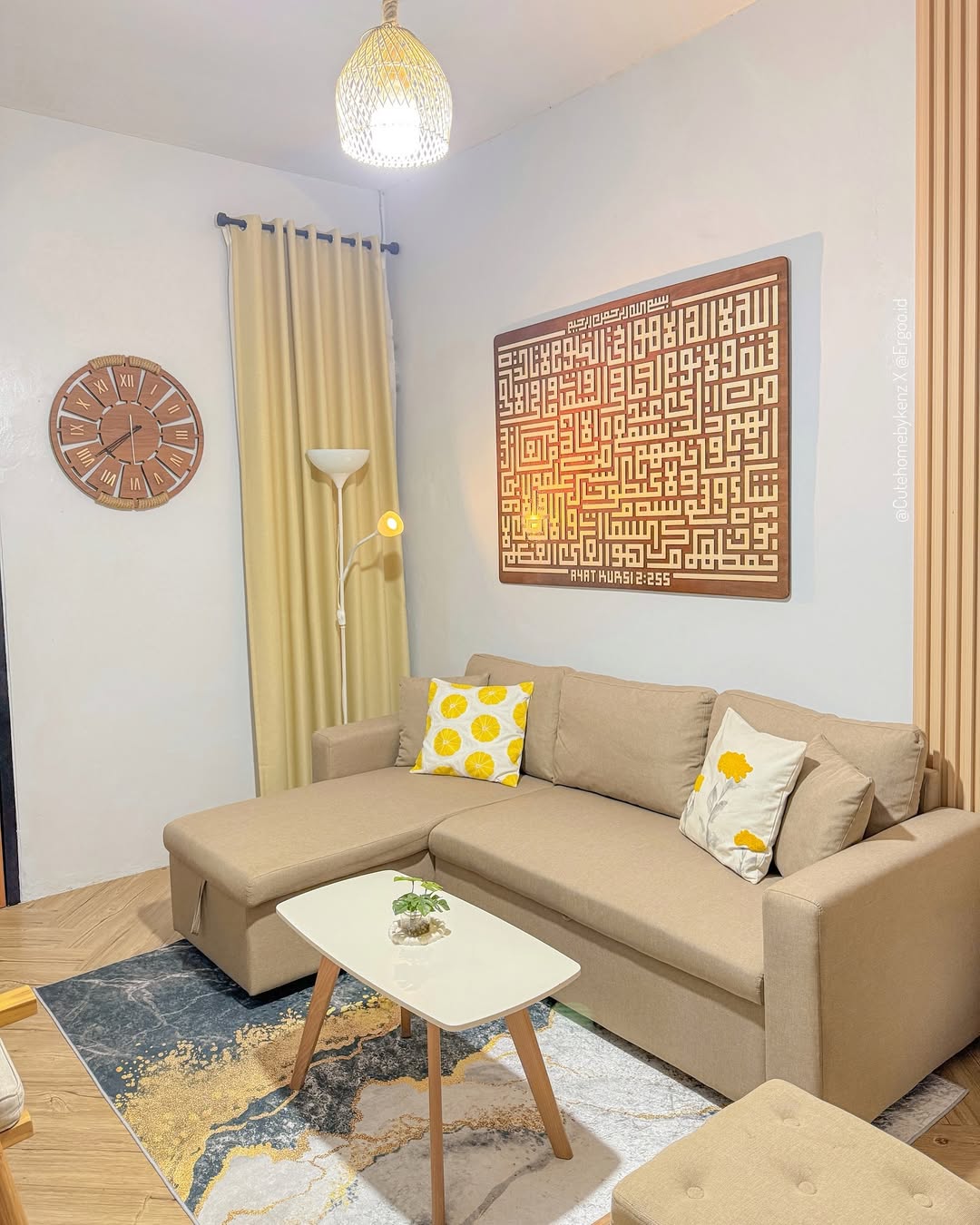 kaligrafi dinding ruang tamu