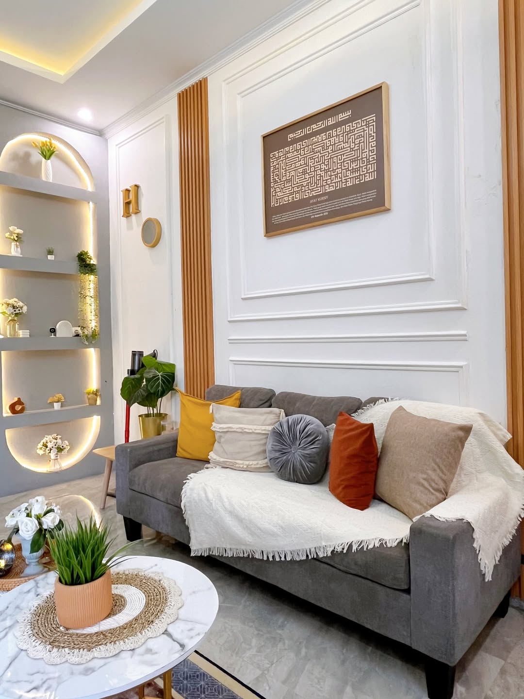 kaligrafi dinding ruang tamu