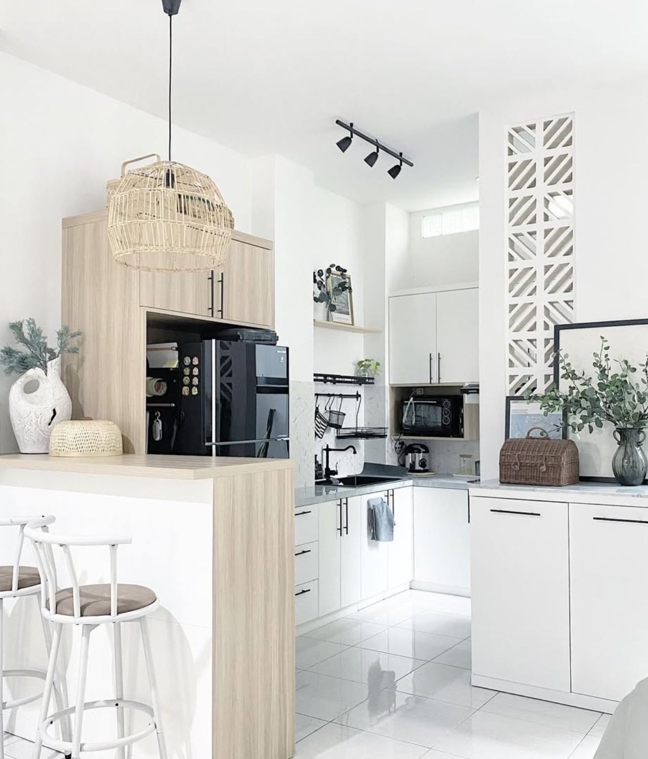 desain dapur minimalis modern ukuran 2x4