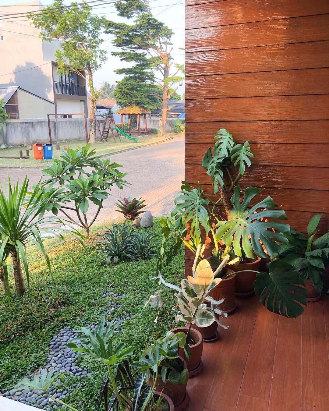 halaman rumah tanpa pagar