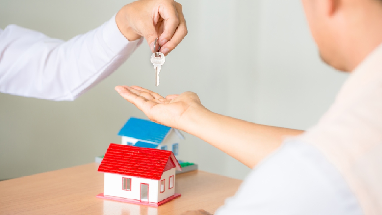 Perbedaan Cash Keras vs KPR vs In-House Perbedaan Cash Keras vs KPR vs In-House