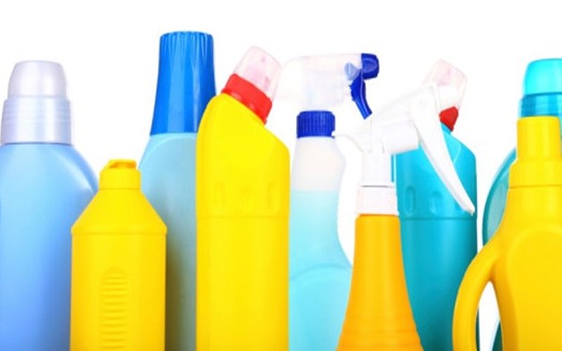 How to deal with clogged drains with chemical cleaning fluids