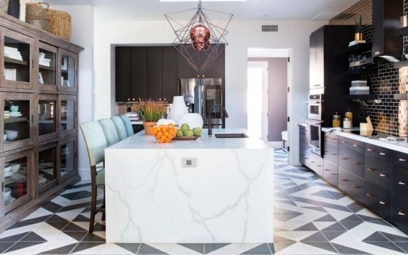 Non-slip monochromatic ceramic floors