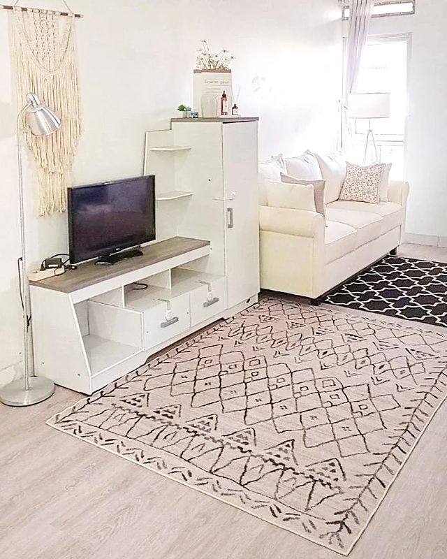 Single room of dominant cream color