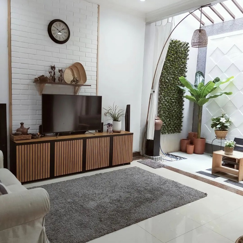 Open TV Room Green Industrial 2x2