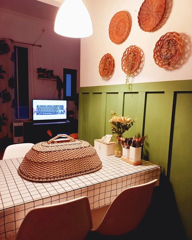 The atmosphere is nice and warm at home