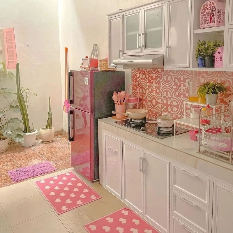 Pink minimalist kitchen set
