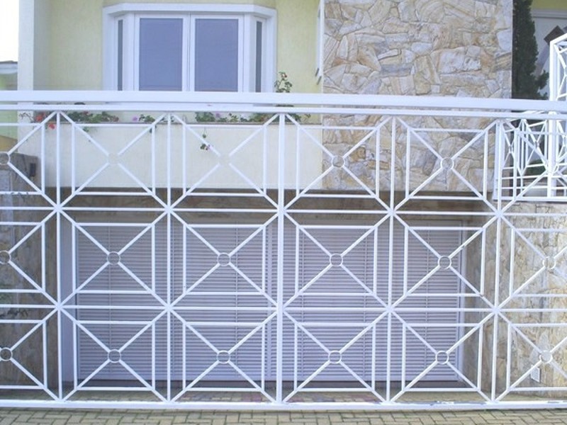 unique model of iron fence