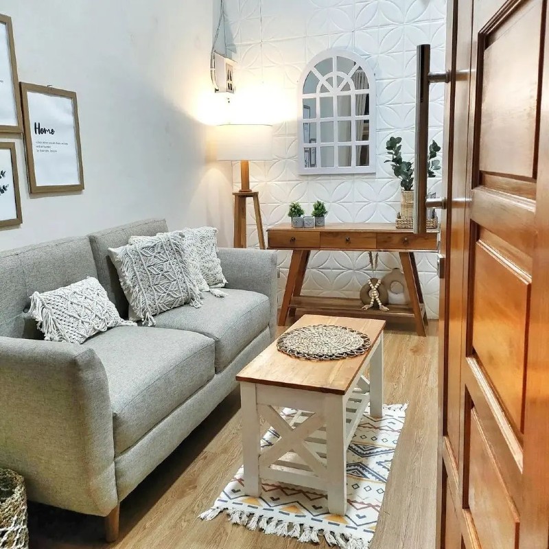 a small living room lamp