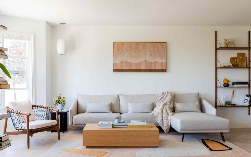 Bright lamp for the living room in Corner